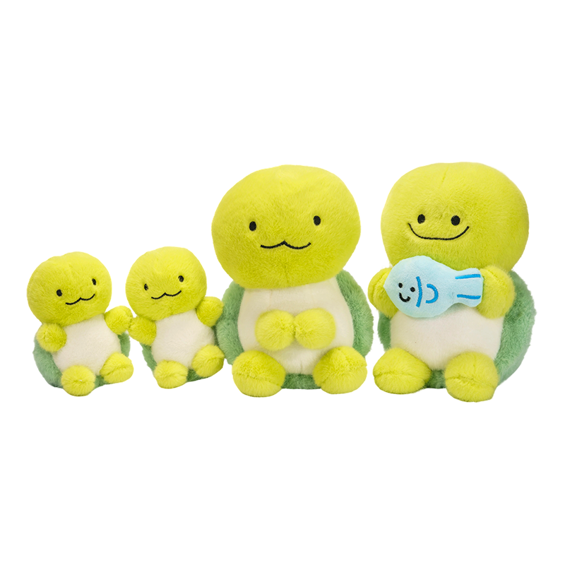 Een set grote, middelgrote en kleine schildpadknuffels